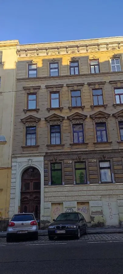 2-Room Appartment Near Westbahnhof Vienna